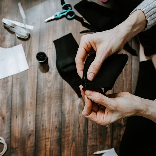 Zéro déchet : des ateliers gratuits pour réparer vos vêtements